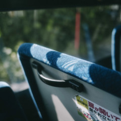 バス会社「運転手なんて知らね。手配してない」学校「あっ！事故現場の運転手のカバンの中から手当って書いた封筒見つけた！！」