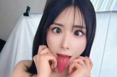 舌が長くて胸が大きい高身長セクシー女優さん、とんでもないことになってしまう・・・