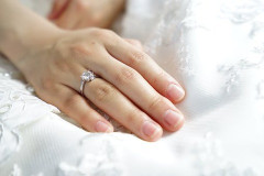 日本は時代のニーズに合った新しい結婚制度をつくるべき