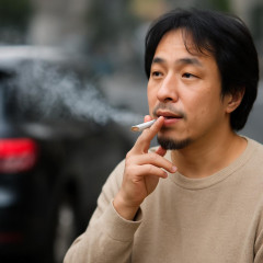 愛煙家ひろゆき氏「タバコって身体に悪いよね、肺がんになるよねって言われてるんですけど…車の排気ガスはもっとよくない」