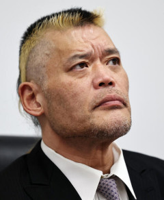 【画像】天山広吉さん、ついに引退を表明してしまう・・・・・・・・・