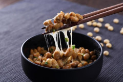 タイ「世界が仰天しそうなお前らの国の食べ物は？」日本「おそらく納豆」