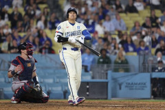 5月打者大谷翔平　打率.129   本塁打0   打点3   投手大谷翔平　0勝1敗　防御率2.57