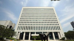 【悲報】韓国で中国人観光客に尿をかけた男性、なんとあの国の人間だった模様ww