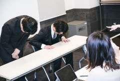 【困惑】マイクロバスの事故の会見で顧問が一人で喋ってたけどさあ←これ！