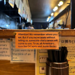 日本の飲食店の外国人向けの注意書き、インパクトが強いと話題に