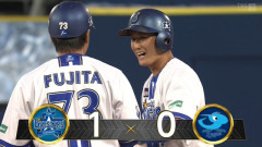 突然正捕手になった松尾、いきなり先制タイムリー！