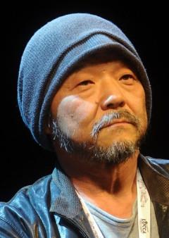 【悲報】押井守さん、「装甲騎兵ボトムズ」の完全新作を監督してしまう