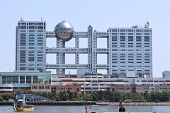 【悲報】フジテレビさん、「楽しくなければテレビじゃない」から脱却してしまう
