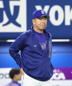 中日・井上一樹、６四死球の金丸について「ユメは次どうするか考えます」