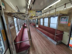 【悲報】中学生、電車内で『恐ろしい事』をしてしまう・・・・・・・・・・