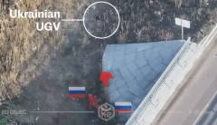 ロシア兵をこっそり尾行するウクライナ軍のUGV(無人地上車両)！