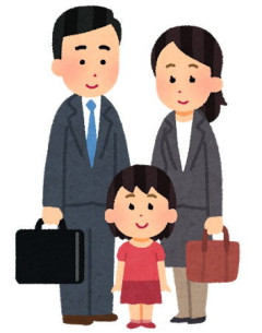 【幼稚園】今日は夜勤なんで嫁と子３人で徒歩登園。先週まで泣いていたが、途中一緒に走ったり楽しく幼稚園へ行けた。