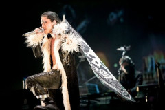 【悲報】L'Arc～en～Cielとかいう意味わからないバンド名の邦楽バンド、ボーカル個人軍だった