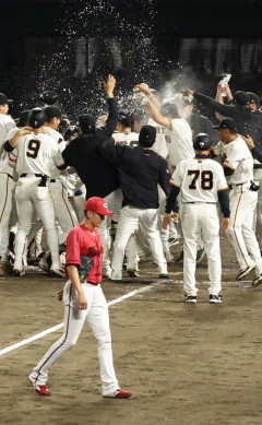カープ〝北陸の悲劇〟2戦連続サヨナラ被弾。大盛“大勢打ち”2号同点弾！玉村6回1失点！ハーンら好投も遠藤回跨ぎが誤算【広島2-4x巨人/試合結果】