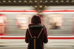 彼女「東京の大学行くね！卒業したら結婚しよ！」→「勉強に集中したいから連絡控えるね！」→…