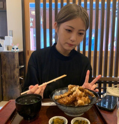 【画像】浜辺美波ちゃんが残したランチを食べる仕事ｗｗｗｗｗｗｗｗｗｗ