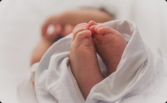 夫が赤子を突然連れ帰ってきた。赤子の両親がいきなり蒸発し、遠縁である義両親宅前に置き去りにされてたらしいのだが…