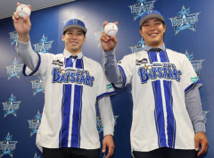 横浜の印象は？　元SB井上朋也「赤レンガ倉庫とかある」