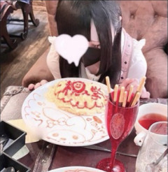 【画像】毛むくじゃらのおっさんにバックで突かれる地雷系女子がエ□すぎると話題に