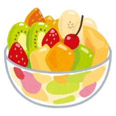 【食えと？】母が来客のために用意していたフルーツの盛り合わせ。練乳がかかったイチゴ、ブドウやオレンジ等が円状に盛られ、その中央に緑のブロッコリーがあしらって