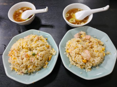 【悲報】初めて入る町中華でラーメン半ラーメン以外を食う奴なんなのｗｗｗｗｗｗｗｗｗｗ