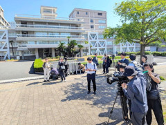 元広島羽月の裁判、朝から300人が並ぶ大行列wwwwwwwwwwwwwwwwwwwwwwwwwwwwwwwwww