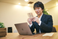 【悲報】Z世代「初任給はニーサにする」