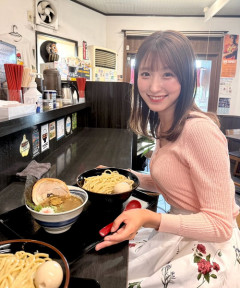 【画像】地方女子アナ「つけ麺食べまーす(ﾊﾟｼｬｯ」←可愛すぎると話題にｗｗｗｗ