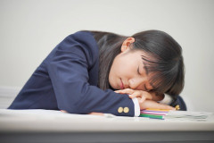 老化で弱ったミトコンドリアを“増やして強くする”新規化合物　学習院大学などが発見