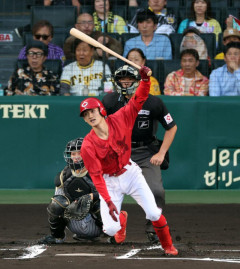 【祝】カープ辰見鴻之介、プロ初ヒット！楽天育成ドラ1から4年目で大きな一歩