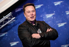 【悲報】イーロン・マスクさん、国賓晩餐会で周りを気にせず飲み食いしまくるｗ