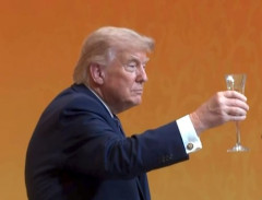 【悲報】中国メディアさん「（トランプが中国の酒）飲んでます！飲んでます！」←これｗｗｗｗｗｗｗｗｗｗ