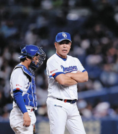 【名将】井上一樹、9回裏加藤になぜ代打を出さなかった理由を説明「捕手だから。２枚目だから。代えて、何かあったら困るでしょ？」