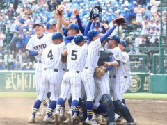 【悲報】健大高崎さん、女子マネージャーが総勢15人の大所帯になってしまう