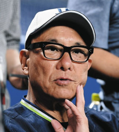 ヤクルト池山監督、中日井上監督に屈する