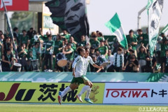 東京V、白井亮丞のJ初ゴールで水戸に勝利！FC東京は浦和とのPK戦に勝利し優勝の可能性残す　J1第17節（関連まとめ）
