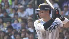 佐藤輝明(阪神).363(1位) 11本(1位) 32打点(1位)OPS1.177 wRC+243👈ガチで今年三冠王狙えてしまう件についてwwwwwwwwwwwwwww