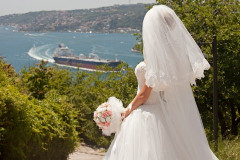 頑張って500万貯めても結婚式と新婚旅行で消えてしまうという現実