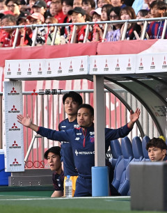 【画像】長友佑都さん、W杯代表に選出されるもJリーグですら出場できないｗｗｗｗｗｗｗｗｗｗ