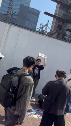 【悲報】ヒカキンさん、渋谷でアンチにデモされてしまうｗｗｗｗ （※動画あり）