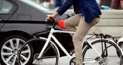 自転車で車の妨害するの楽しすぎワロタｗｗｗ
