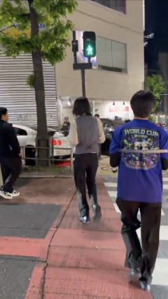 【動画像】渋谷でイキリちらかしたGT-Rがタクシーと衝突大破ｗｗｗｗｗｗｗｗｗｗｗ