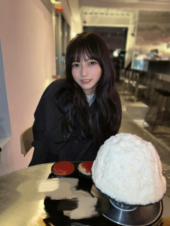 【画像】とんでもない量の飯を食う美女、見つかるwwwww
