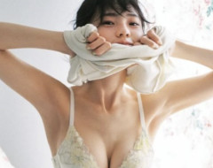 【画像】菊地姫奈(21)、痩せて引き締まったエチエチ下着姿wwwwww