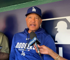 ロバーツ監督、佐々木朗希を高評価「心を開きはじめた。彼から話しかけるようになった」