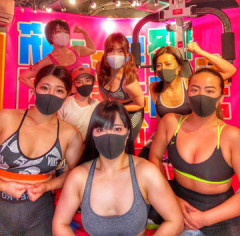 【朗報】ムチムチ恵体女さんだらけのバー、無事発見される