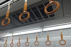 【警告】通学時間が1時間超え、うつ病リスク1.6倍増