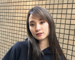 女優の剛力彩芽さん（３３）、髪が伸びて別人のようになる