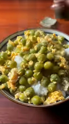 【悲報】けんた食堂、謎の料理を作る